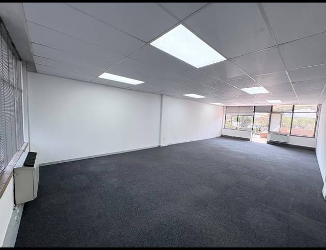 70M² OFFICE TO LET IN VORNA VALLEY